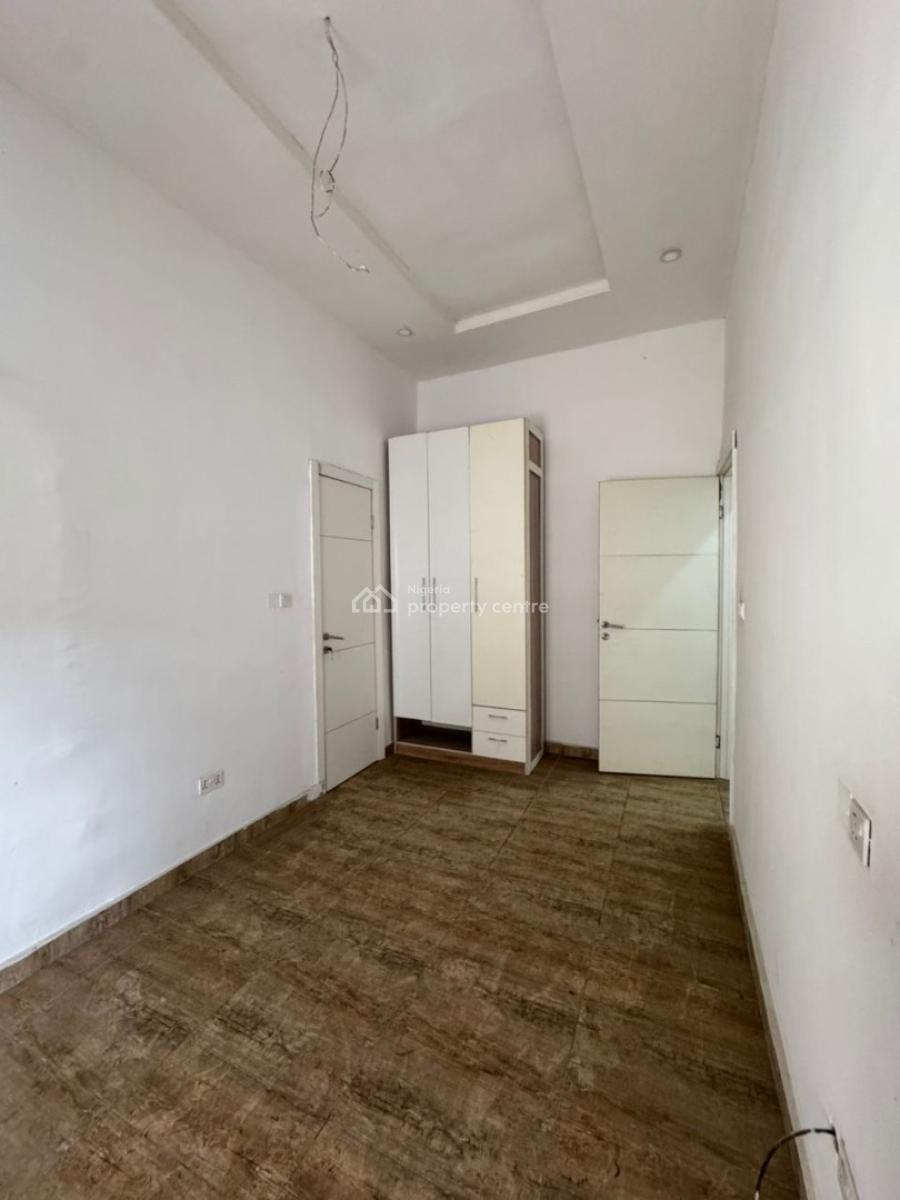 Spacious 1 Bedroom in a Shared Apartment in a Good Estate, Orchid Road, Maple Signature, Lekki, Lagos, Self Contain (single Rooms) for Rent