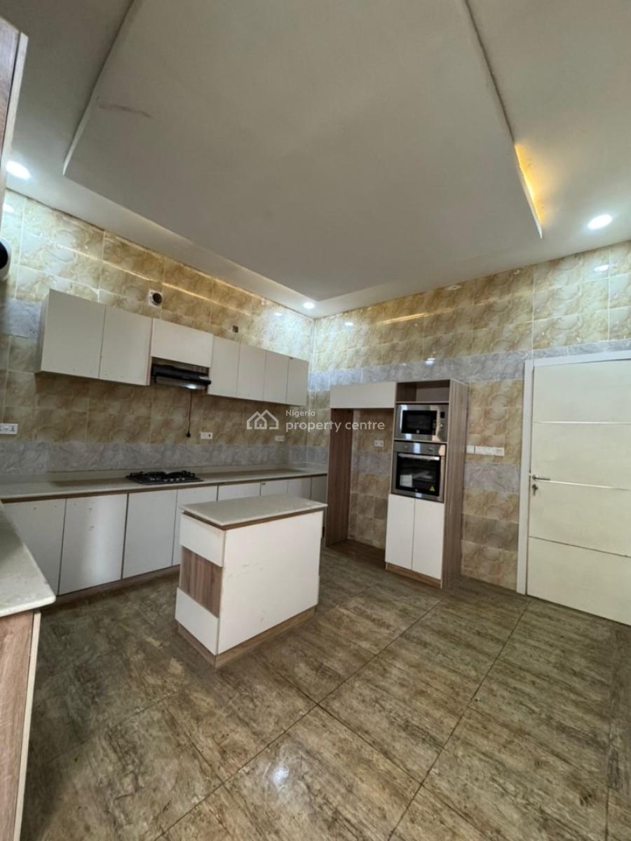 Spacious 1 Bedroom in a Shared Apartment in a Good Estate, Orchid Road, Maple Signature, Lekki, Lagos, Self Contain (single Rooms) for Rent