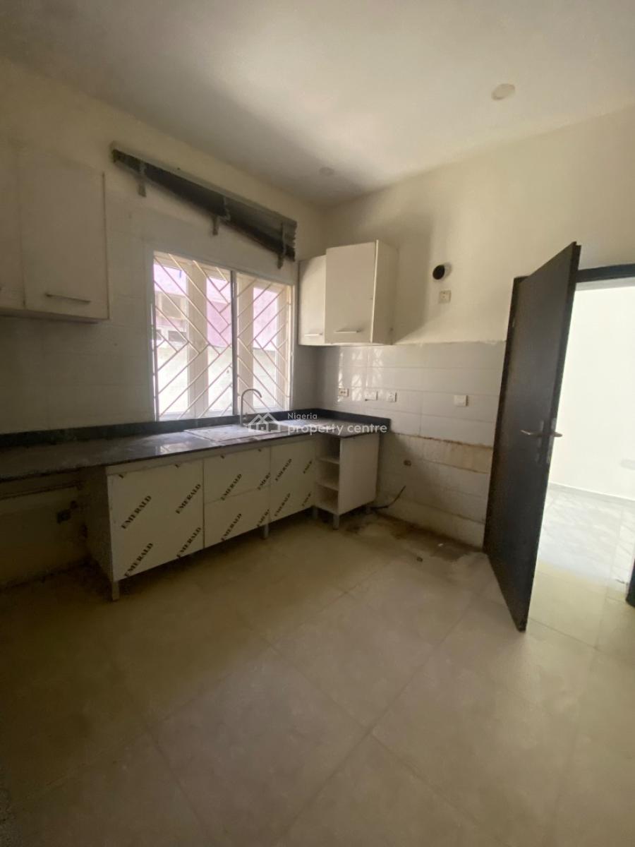 Luxury 3bed with Clean Water and Light in Code to Access Est, Lekki Right, Lekki, Lagos, Flat / Apartment for Rent