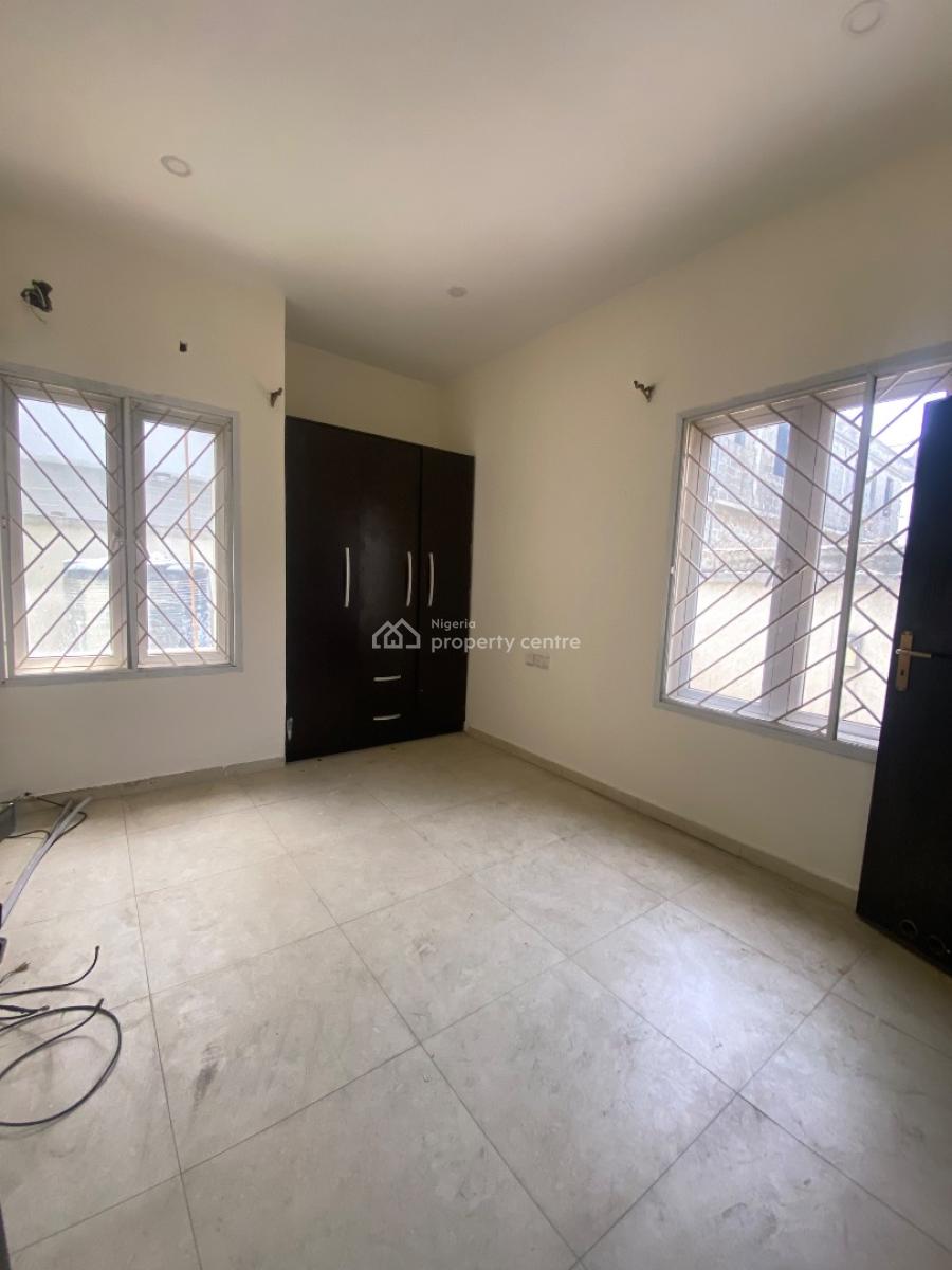 Luxury 3bed with Clean Water and Light in Code to Access Est, Lekki Right, Lekki, Lagos, Flat / Apartment for Rent