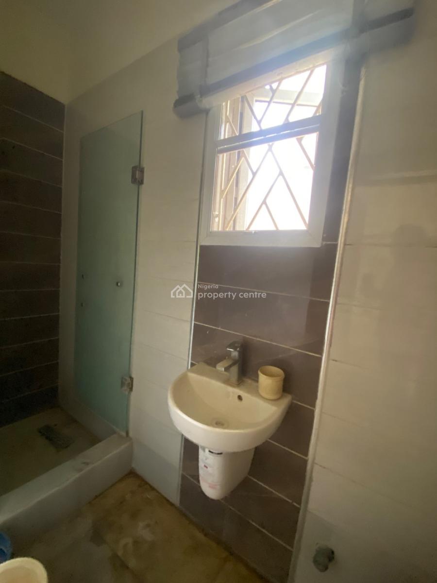 Luxury 3bed with Clean Water and Light in Code to Access Est, Lekki Right, Lekki, Lagos, Flat / Apartment for Rent