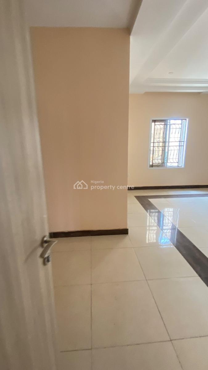 Luxury 3 Bedroom Flat with Excellent Architectural Features, Jahi After Adovie School, Jahi, Abuja, Block of Flats for Sale