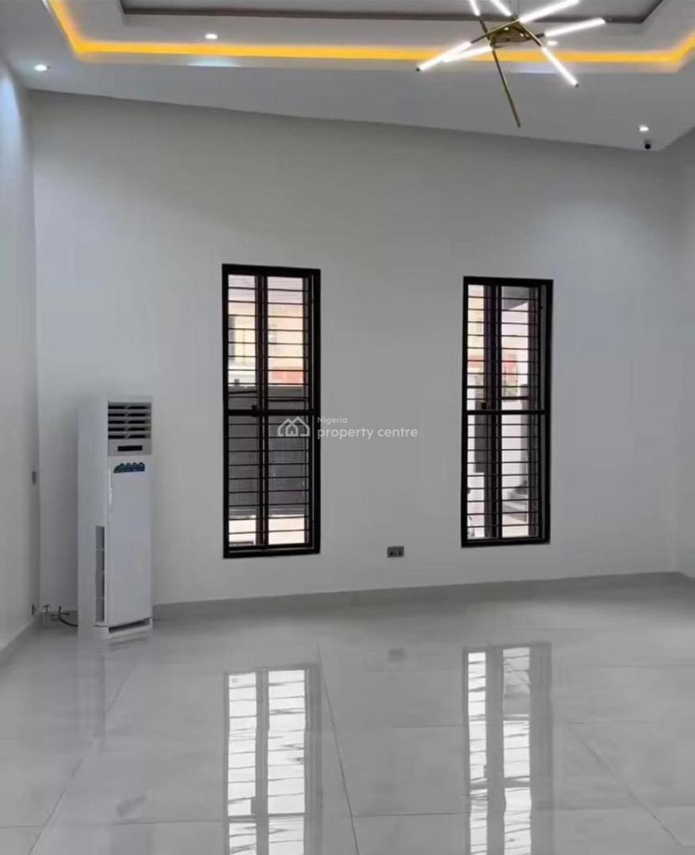 Luxurious Mansion with Bq, Guzape District, Abuja, House for Sale