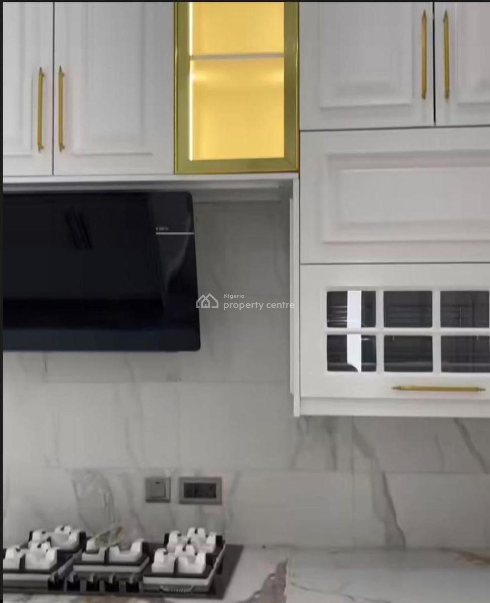 Luxurious Mansion with Bq, Guzape District, Abuja, House for Sale