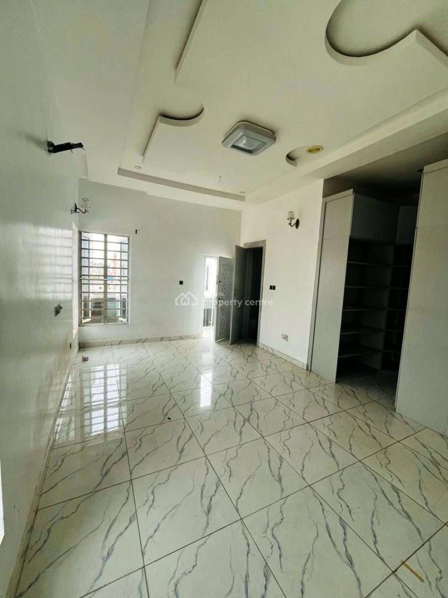 Spacious Master Bedroom, Lekki, Lagos, Flat / Apartment for Rent