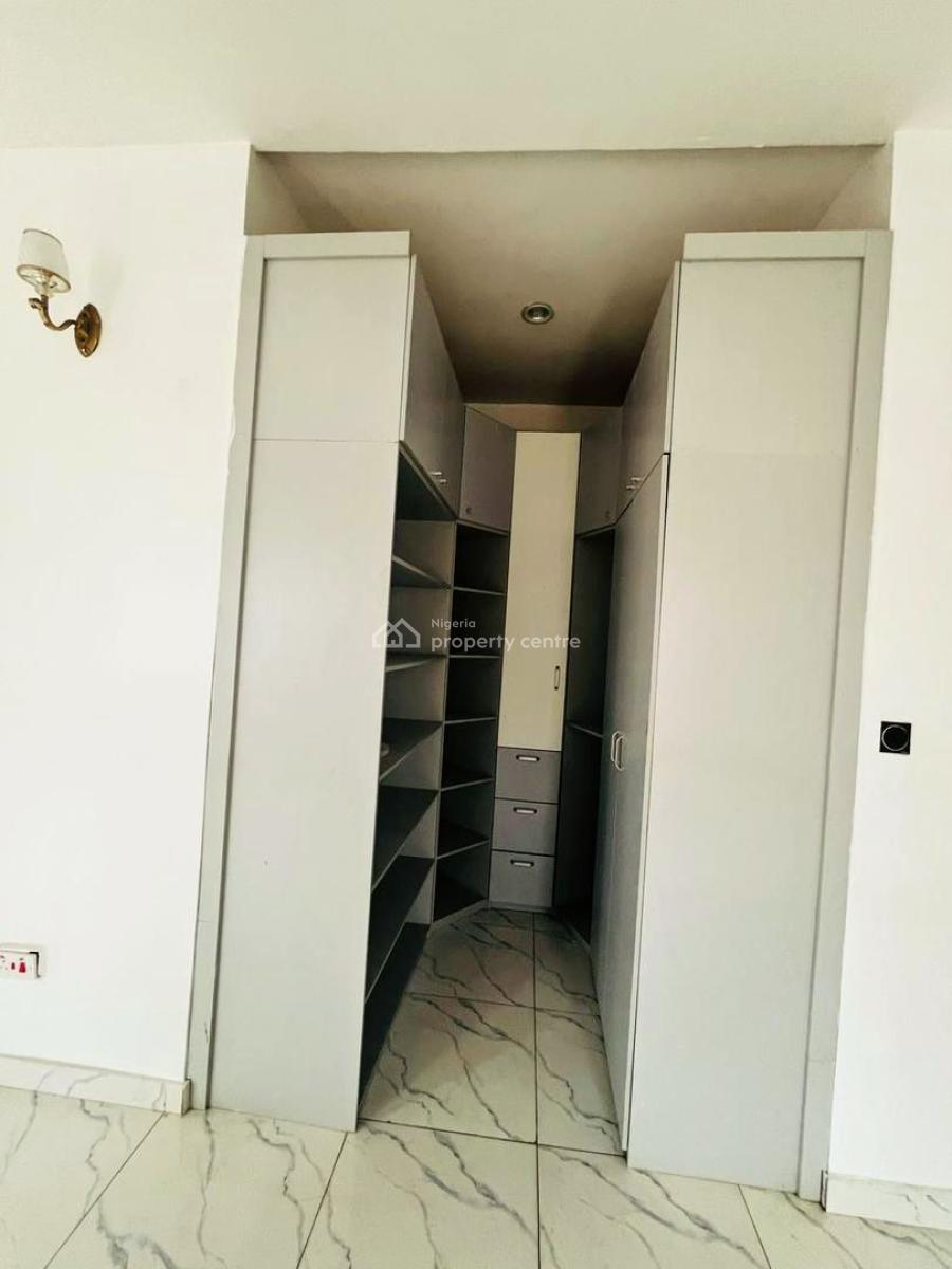 Spacious Master Bedroom, Lekki, Lagos, Flat / Apartment for Rent