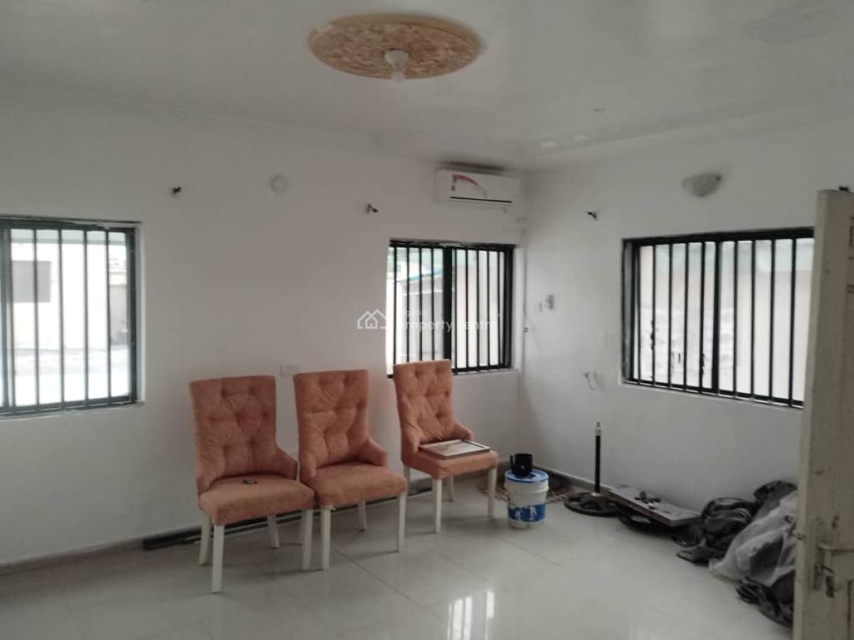 Spacious 2 Bedrooms in a Secured Estate with 24 Hours Power & Inverter Backup, Off Palace Road, Oniru, Victoria Island (vi), Lagos, Flat / Apartment for Rent