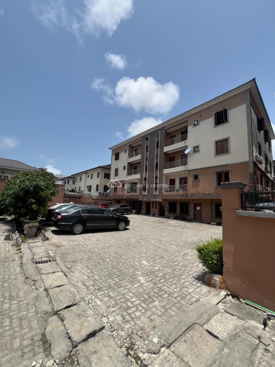 Partly Serviced 3 Bedroom Apartment with Bq, Off Admiralty Way, Lekki Phase 1, Lekki, Lagos, Flat / Apartment for Rent