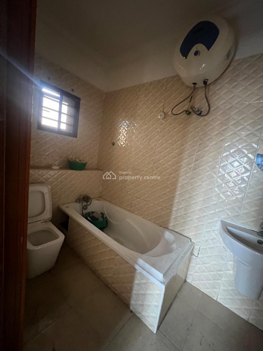 Partly Serviced 3 Bedroom Apartment with Bq, Off Admiralty Way, Lekki Phase 1, Lekki, Lagos, Flat / Apartment for Rent