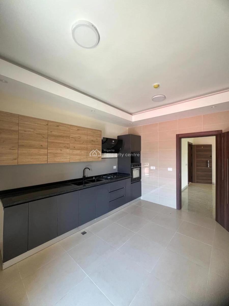 Well Spacious 2 Bedroom Apartment an Elevator, Victoria Island (vi), Lagos, Flat / Apartment for Sale