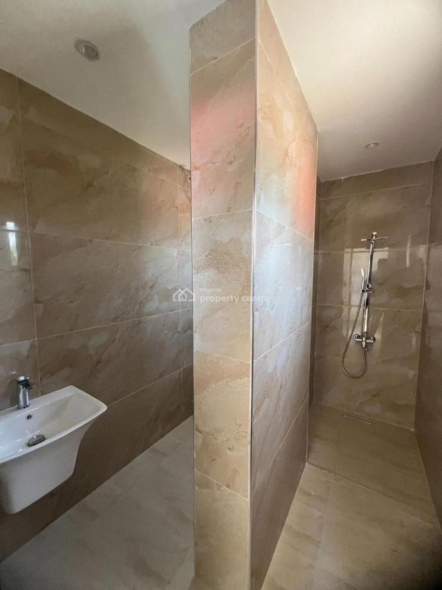 Well Spacious 2 Bedroom Apartment an Elevator, Victoria Island (vi), Lagos, Flat / Apartment for Sale