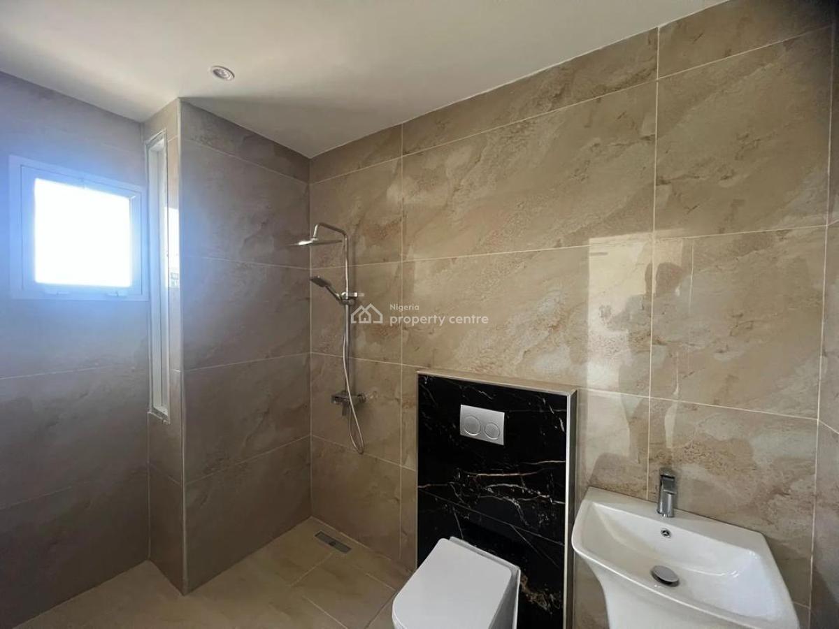 Well Spacious 2 Bedroom Apartment an Elevator, Victoria Island (vi), Lagos, Flat / Apartment for Sale