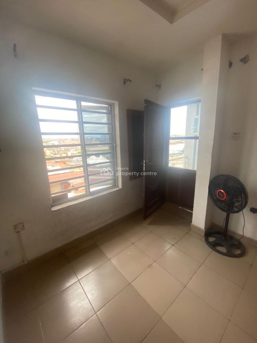 Lovely Service Selfcontain, Oremeji, Akoka, Yaba, Lagos, Self Contain (single Rooms) for Rent