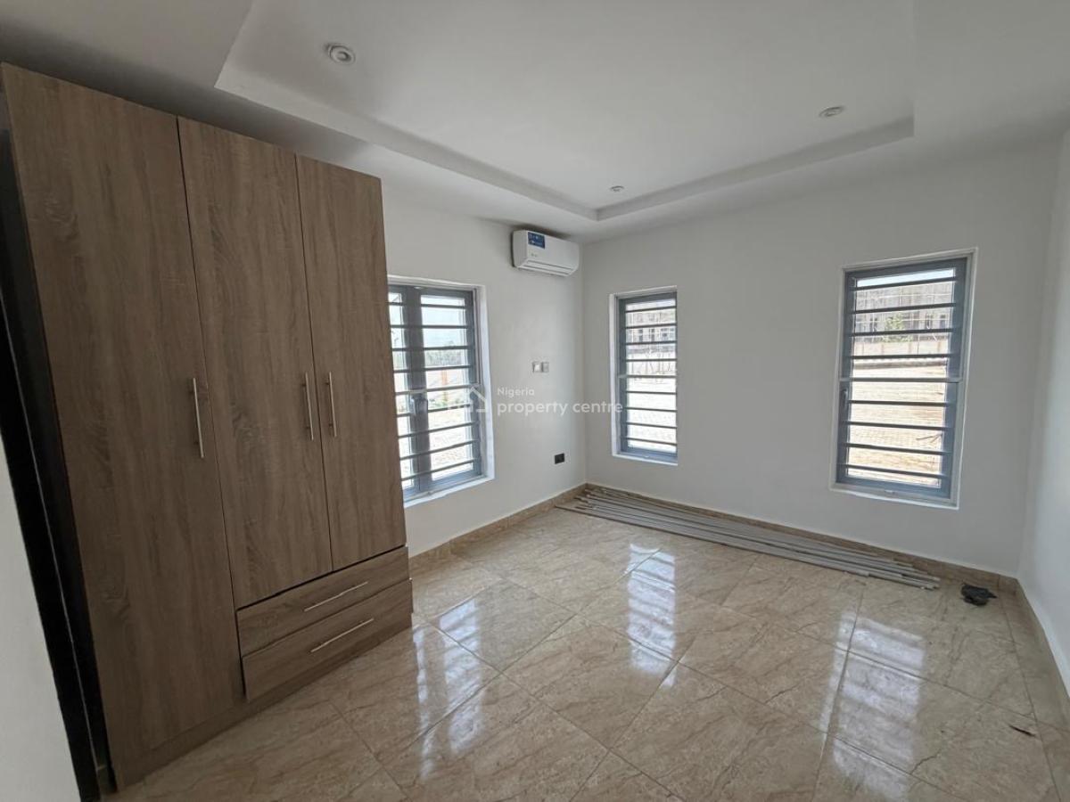 Well-maintained 3-bedroom Apartment Located in a Serene Environment, Katampe, Abuja, Flat / Apartment for Rent