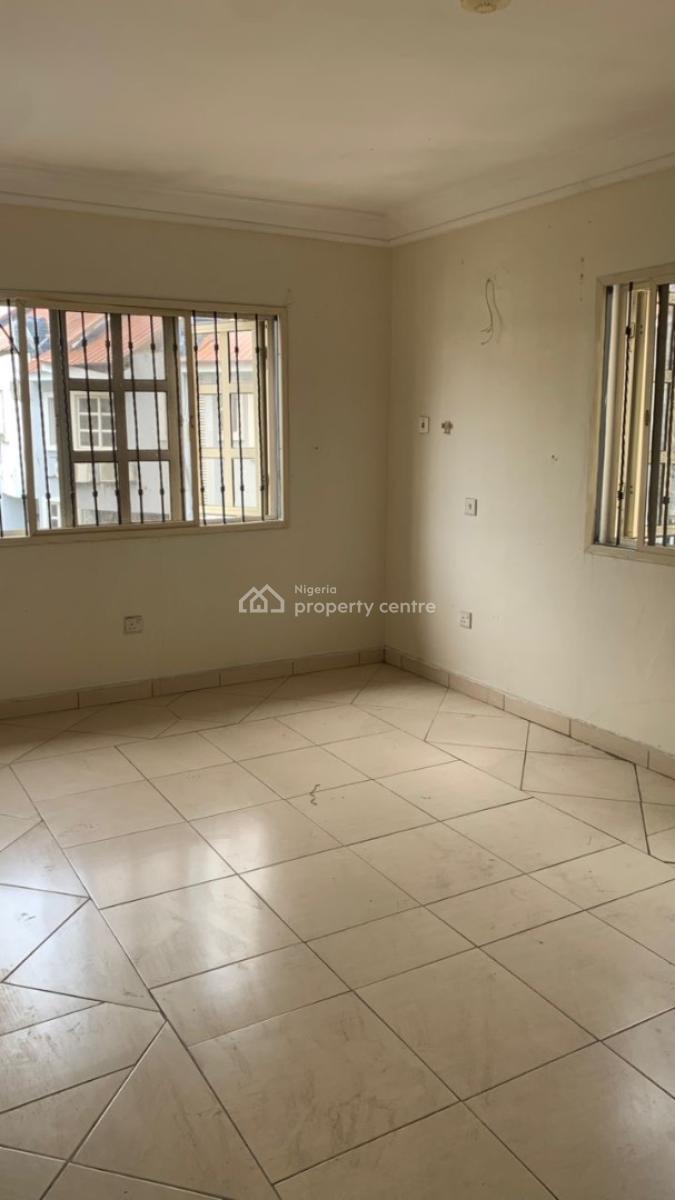Serviced 4 Bedroom Pent House at Dideolu Estate with All Rooms Ensuit,, Professor Kiumi Akingbehin Street, Off Awkuzu Street, Lekki Phase 1, L, Lekki Phase 1, Lekki, Lagos, Terraced Duplex for Rent