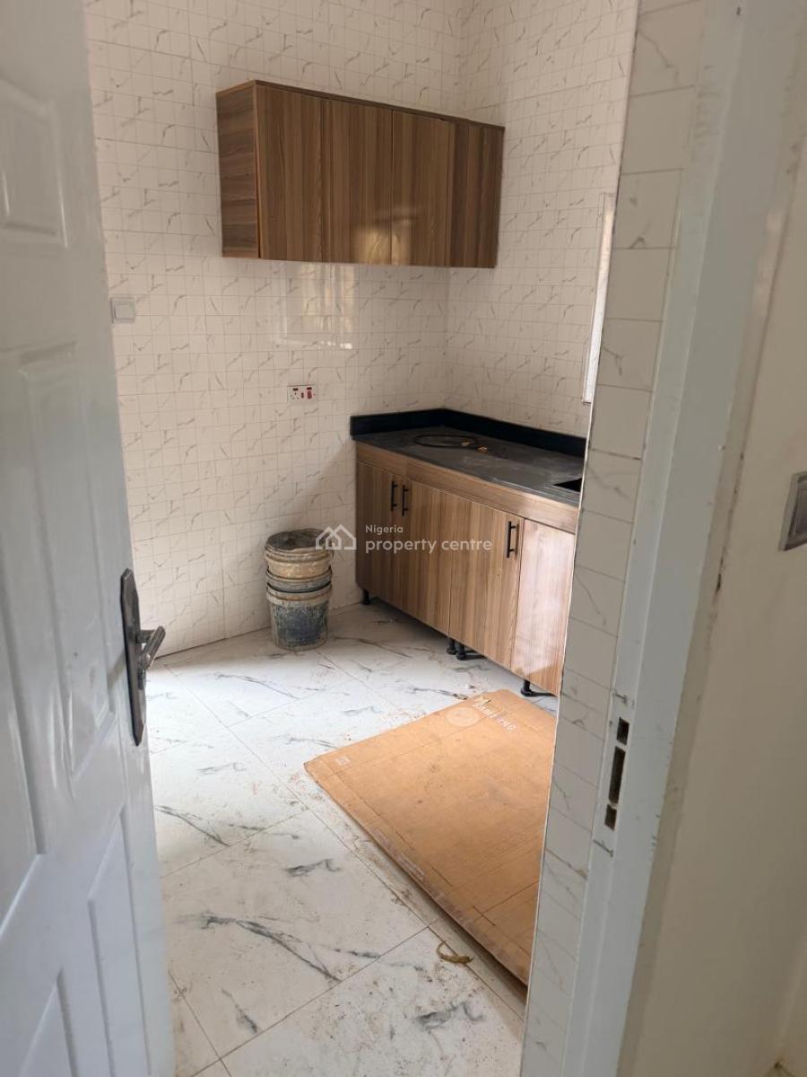 Spacious 1 Bedroom with 2 Toilets, Kwame Nkrumah, Asokoro District, Abuja, Mini Flat (room and Parlour) for Rent