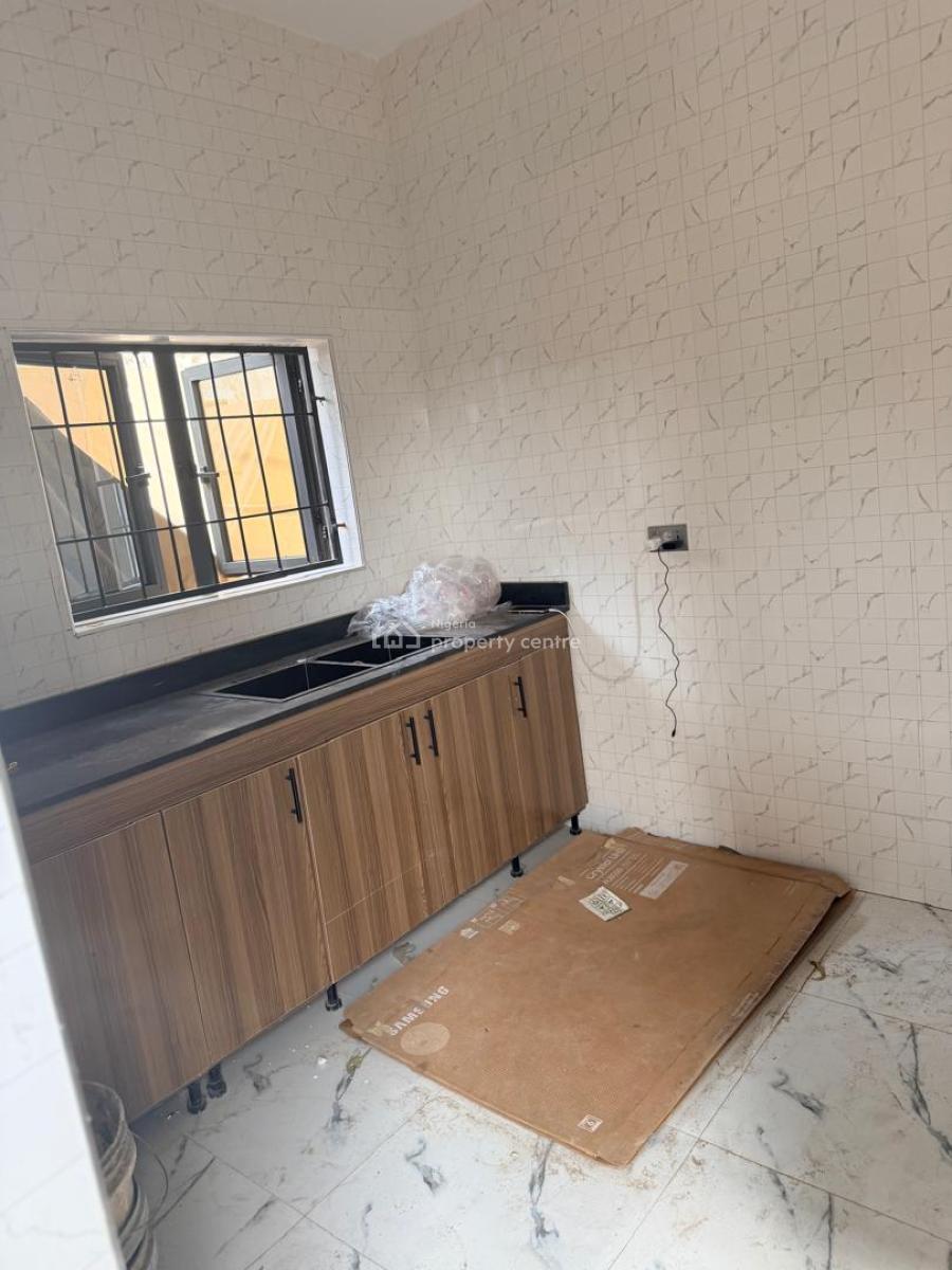 Spacious 1 Bedroom with 2 Toilets, Kwame Nkrumah, Asokoro District, Abuja, Mini Flat (room and Parlour) for Rent