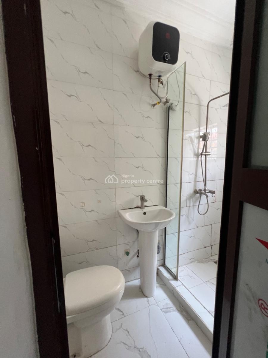 Massive 3 Bedroom Flat Downstairs, Paseda Awoyaya Ologunfe, Awoyaya, Ibeju Lekki, Lagos, Flat / Apartment for Rent