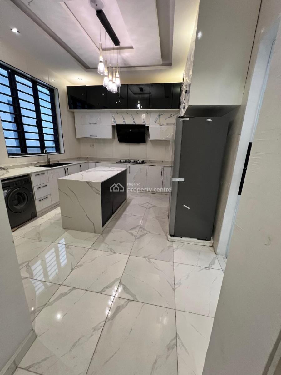 Beautifully Built 5 Bedroom Fully Detached Duplex with Pool & Bq, Chevron, Lekki, Lagos, Detached Duplex for Sale