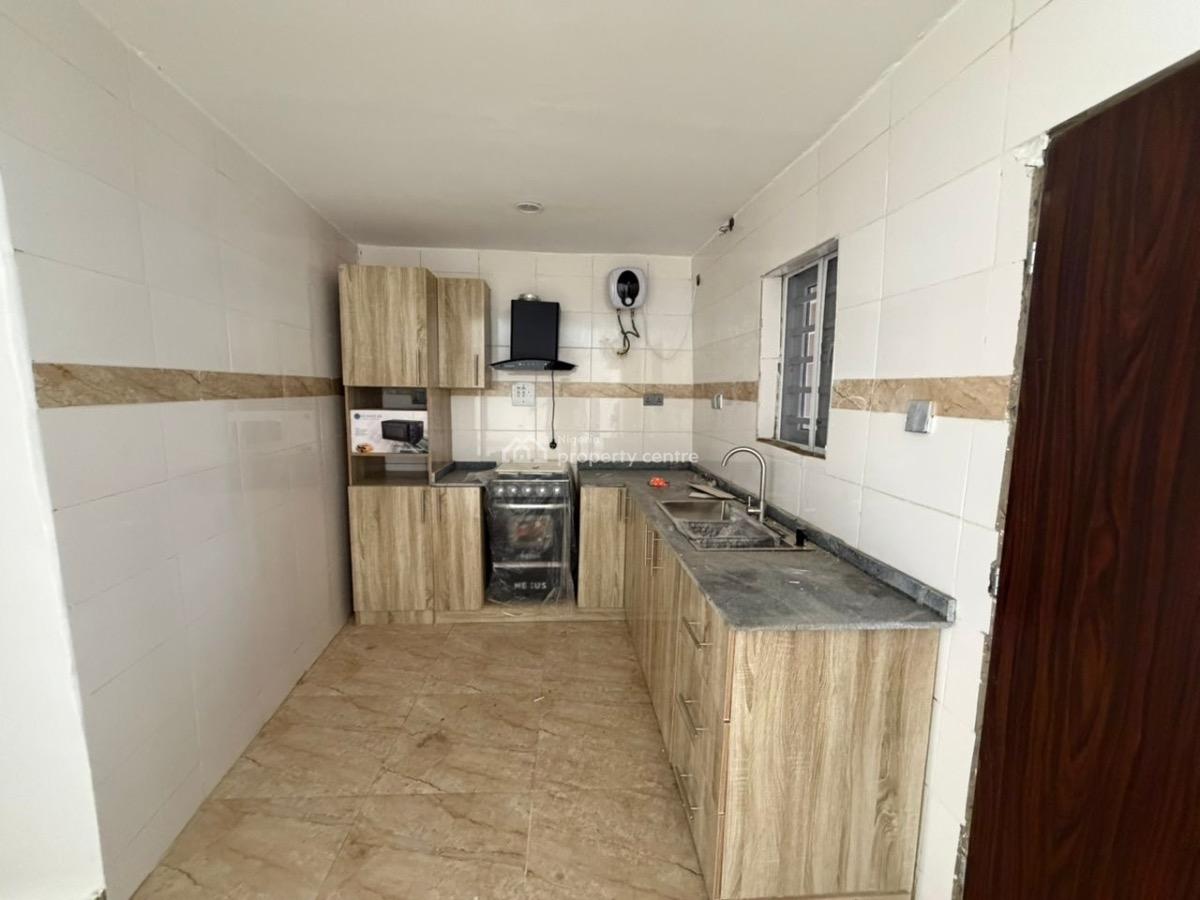 Well-maintained Serviced 1-bedroom Apartment Located in a Serene Area, Katampe (main), Katampe, Abuja, Flat / Apartment for Rent