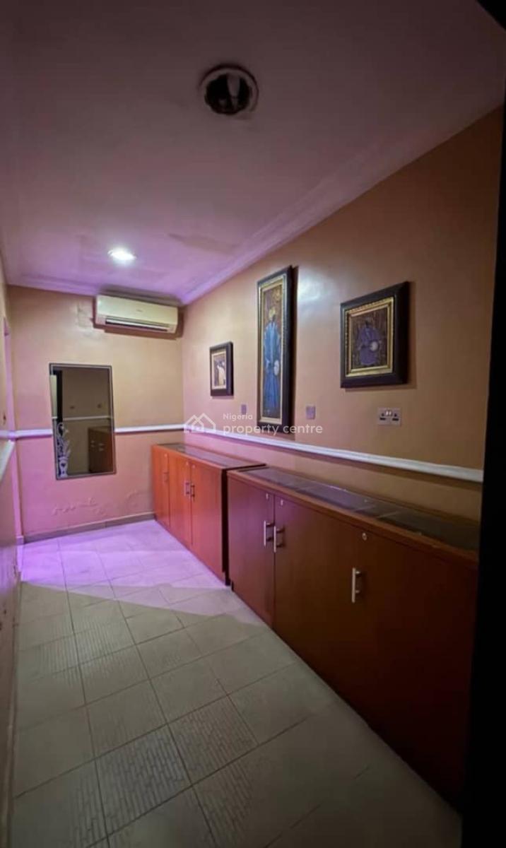 Lovely 14 Rooms Hotel, Alausa, Alausa, Ikeja, Lagos, Hotel / Guest House for Rent