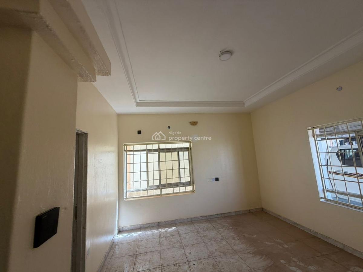 Well-maintained 2-bedroom Apartment with a Boys Quarters, Asokoro District, Abuja, Flat / Apartment for Rent