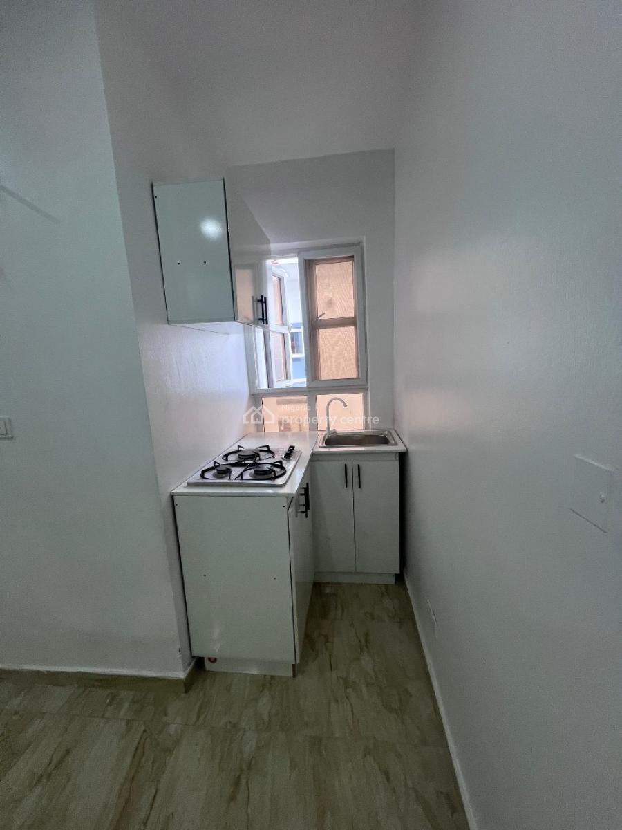 Studio Room with Mini Open Kitchen , 24hrs Light , Pool and Gym Gated, Orchid Road, Lekki, Lagos, Self Contain (single Rooms) for Rent