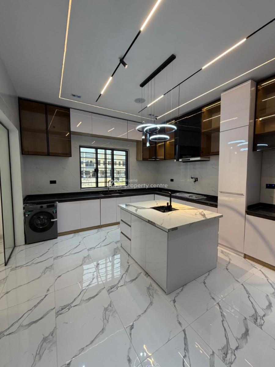 Spacious 5 Bedroom Fully Detached House with Pool, 2nd Toll Gate, Lekki, Lagos, Detached Duplex for Sale