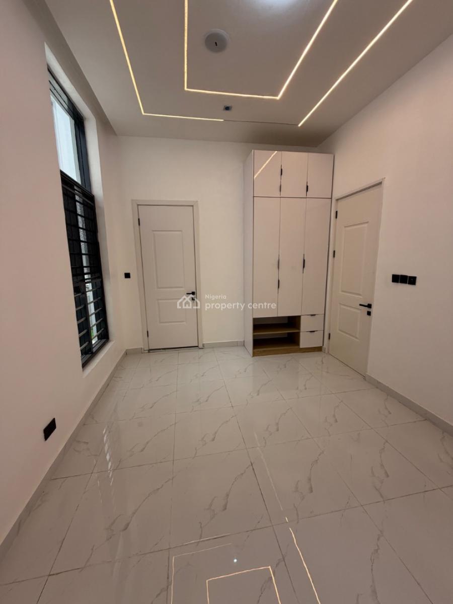 Spacious 5 Bedroom Fully Detached House with Pool, 2nd Toll Gate, Lekki, Lagos, Detached Duplex for Sale