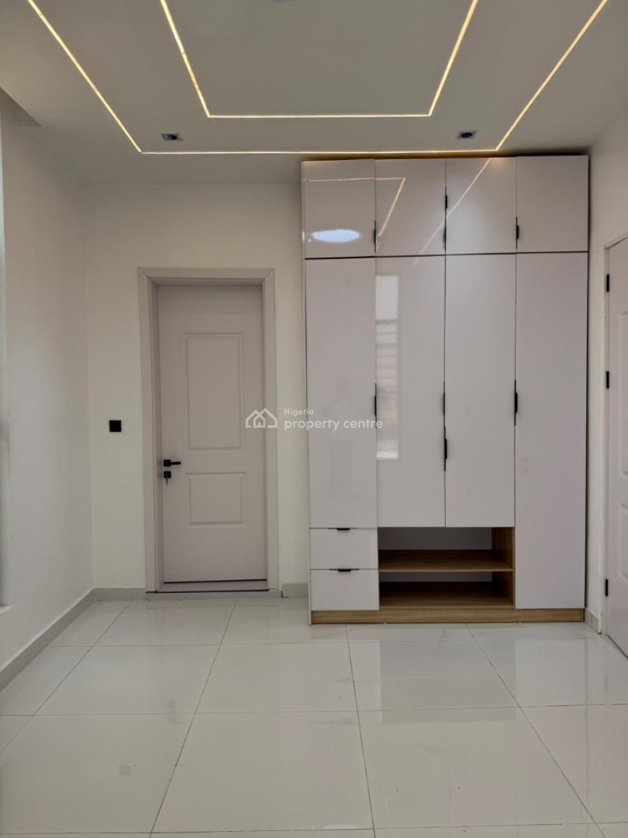 Spacious 5 Bedroom Fully Detached House with Pool, 2nd Toll Gate, Lekki, Lagos, Detached Duplex for Sale