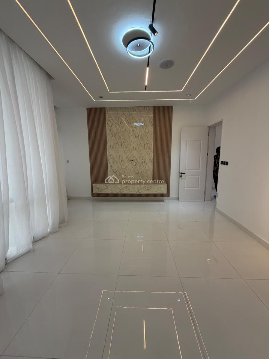 Spacious 5 Bedroom Fully Detached House with Pool, 2nd Toll Gate, Lekki, Lagos, Detached Duplex for Sale