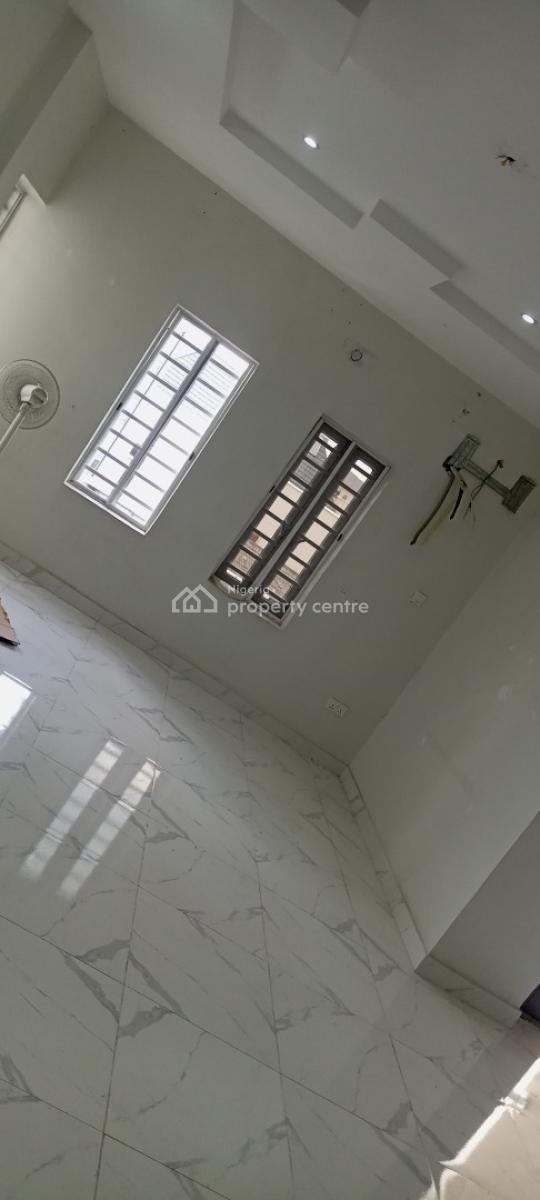 Luxury 3 Bedroom Flat Upstairs with All Rooms Ensuite, Off Agboyin By Adelabu, Surulere, Lagos, Flat / Apartment for Rent