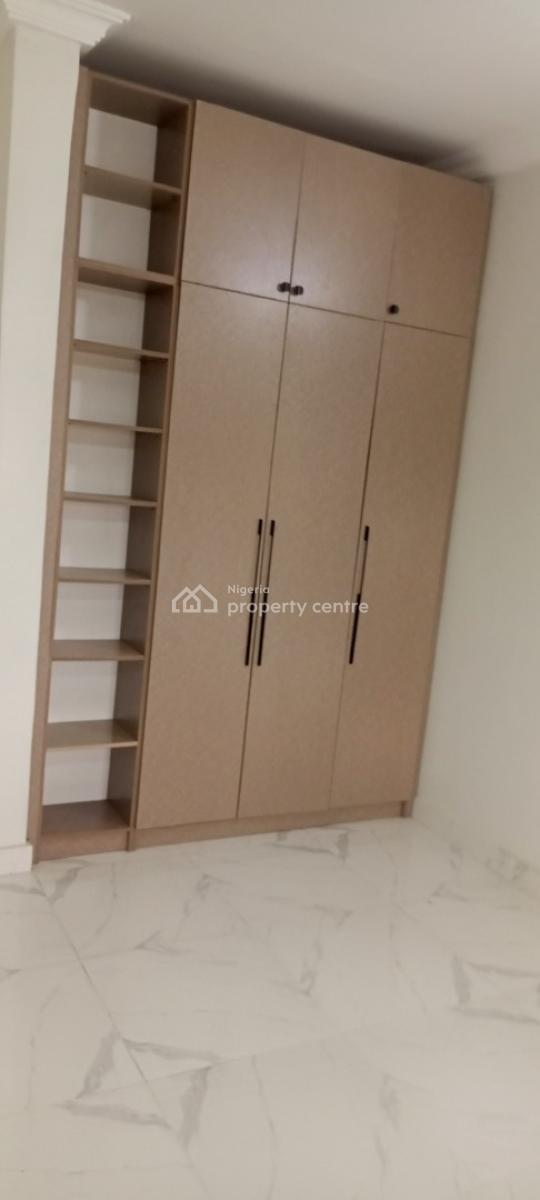 Luxury 3 Bedroom Flat Upstairs with All Rooms Ensuite, Off Agboyin By Adelabu, Surulere, Lagos, Flat / Apartment for Rent