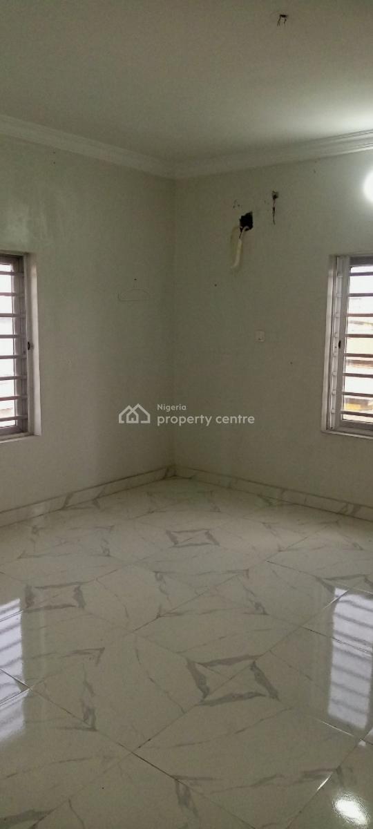 Luxury 3 Bedroom Flat Upstairs with All Rooms Ensuite, Off Agboyin By Adelabu, Surulere, Lagos, Flat / Apartment for Rent