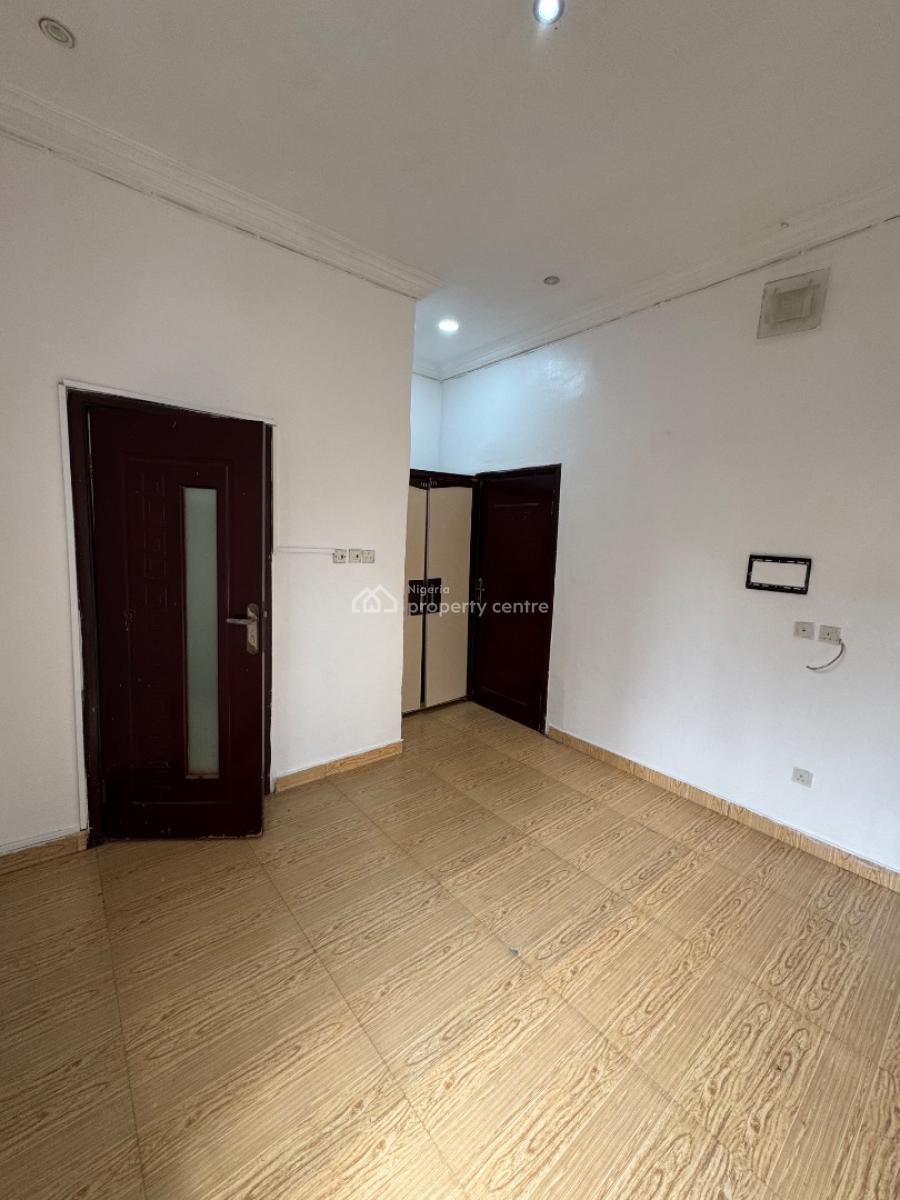 Self Contain, Chevy View Estate, Lekki Expressway, Lekki, Lagos, Self Contain (single Rooms) for Rent