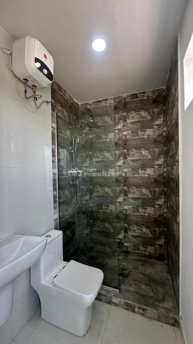 Newly Built 2 Bedroom Apartment, Lekki Phase 1, Lekki, Lagos, Flat / Apartment for Rent