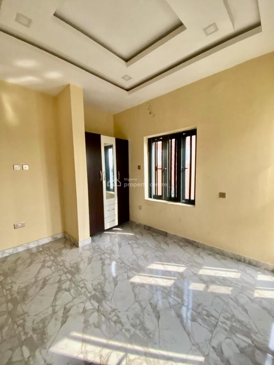 Luxury 3 Bedroom Apartment Upstairs, Beside Lagos Business School, Olokonla, Ajah, Lagos, Flat / Apartment for Rent