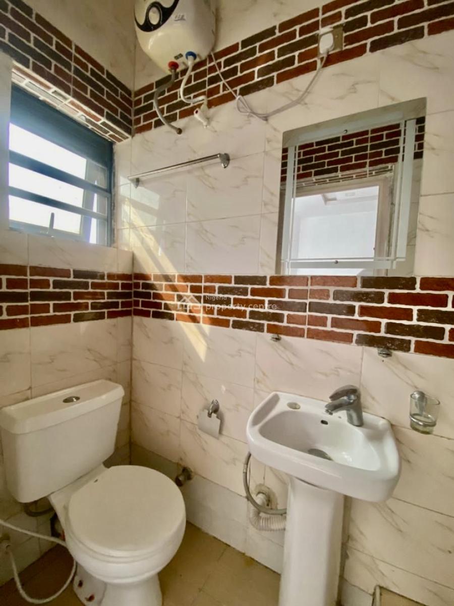 Luxury 3 Bedroom Apartment Upstairs, Beside Lagos Business School, Olokonla, Ajah, Lagos, Flat / Apartment for Rent