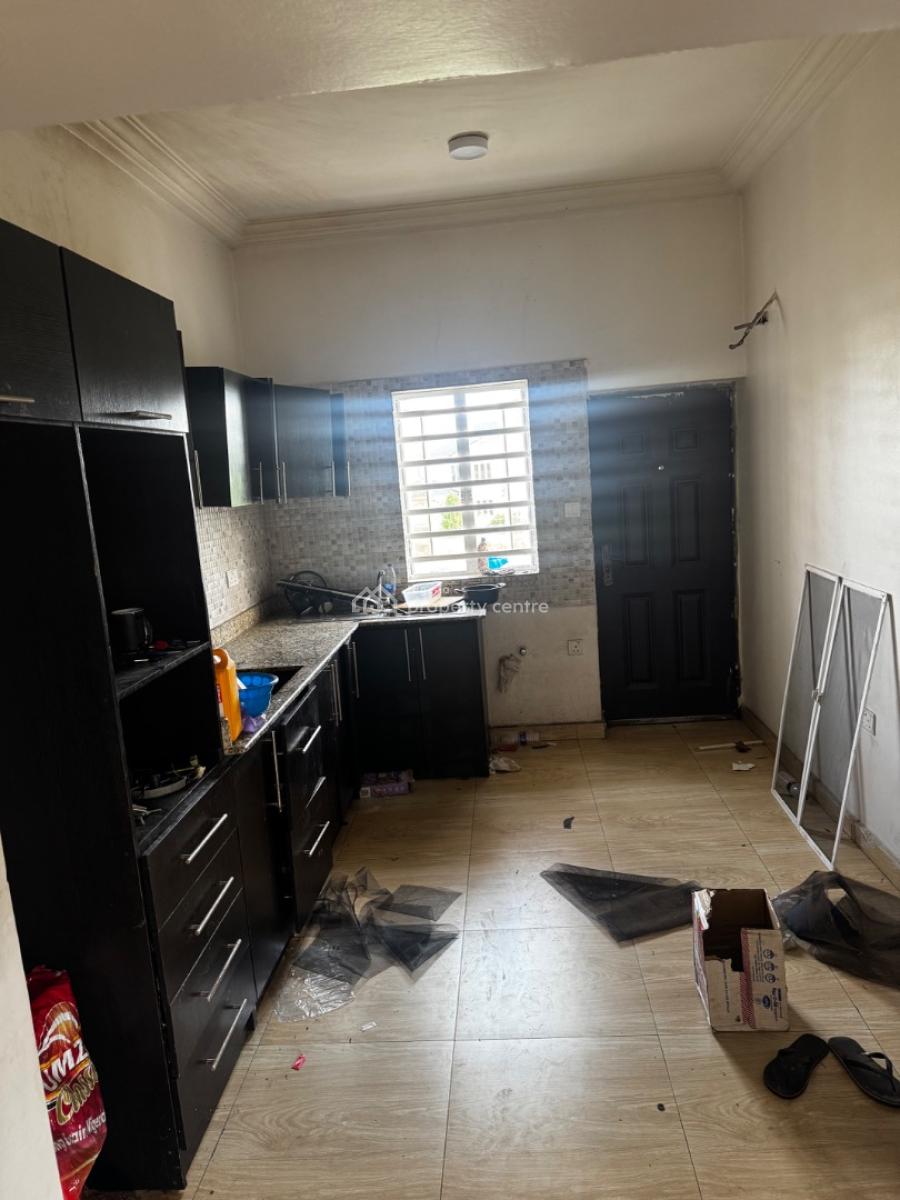 Spacious Renovated 2-bedroom Apartment (upstairs), Lekki Scheme 2, Ajah, Lagos, Flat / Apartment for Rent