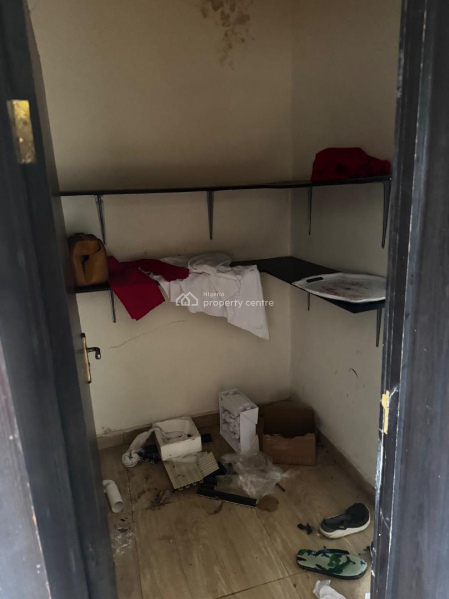 Spacious Renovated 2-bedroom Apartment (upstairs), Lekki Scheme 2, Ajah, Lagos, Flat / Apartment for Rent