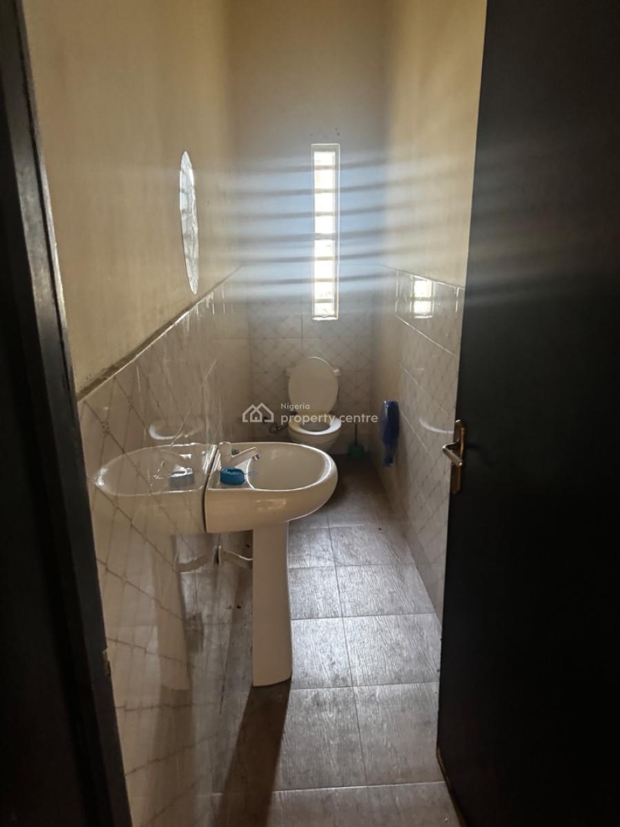 Spacious Renovated 2-bedroom Apartment (upstairs), Lekki Scheme 2, Ajah, Lagos, Flat / Apartment for Rent