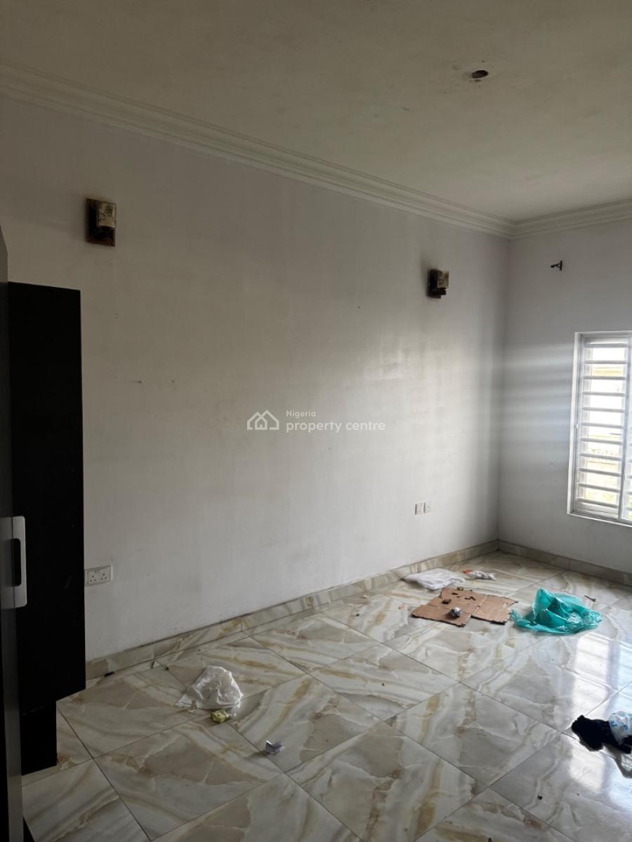 Spacious Renovated 2-bedroom Apartment (upstairs), Lekki Scheme 2, Ajah, Lagos, Flat / Apartment for Rent