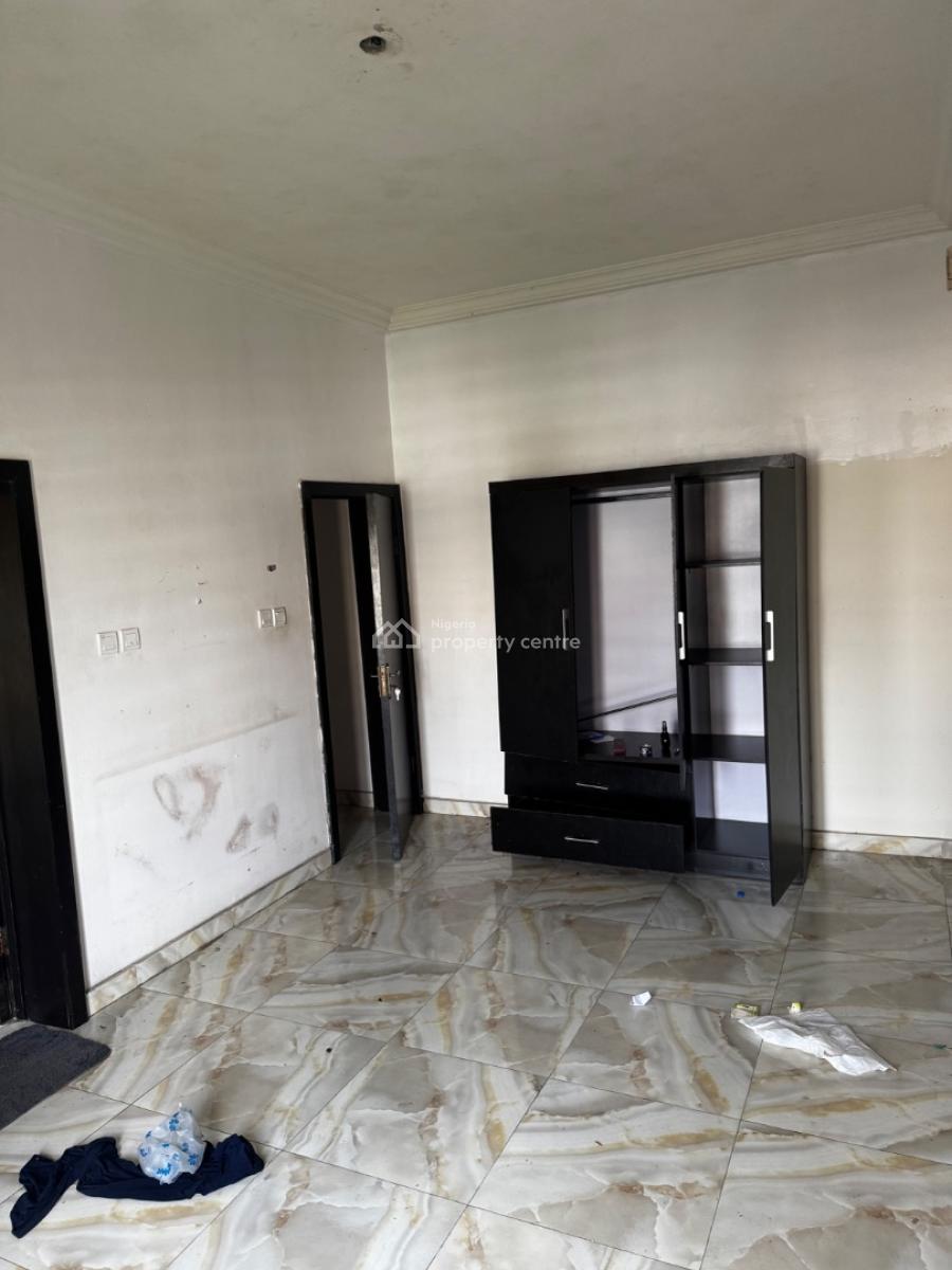 Spacious Renovated 2-bedroom Apartment (upstairs), Lekki Scheme 2, Ajah, Lagos, Flat / Apartment for Rent