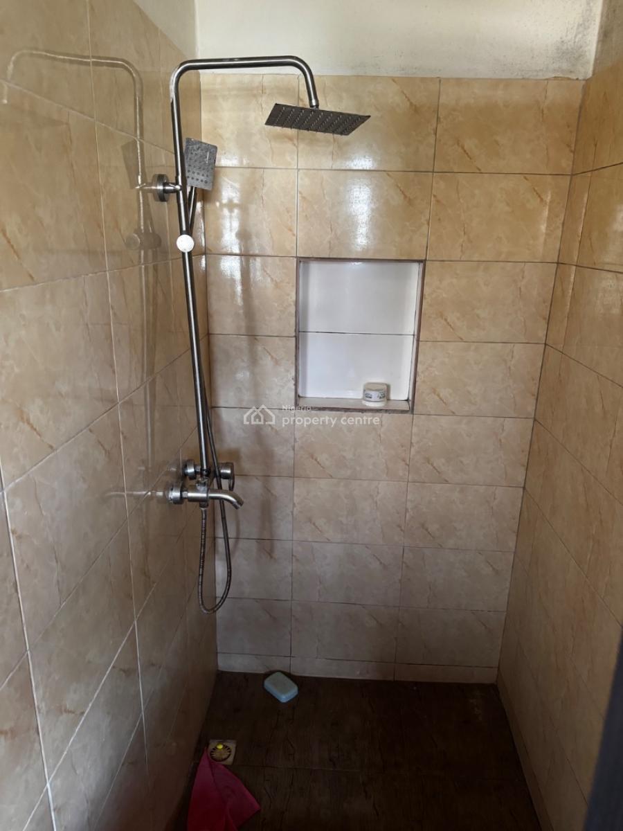 Spacious Renovated 2-bedroom Apartment (upstairs), Lekki Scheme 2, Ajah, Lagos, Flat / Apartment for Rent