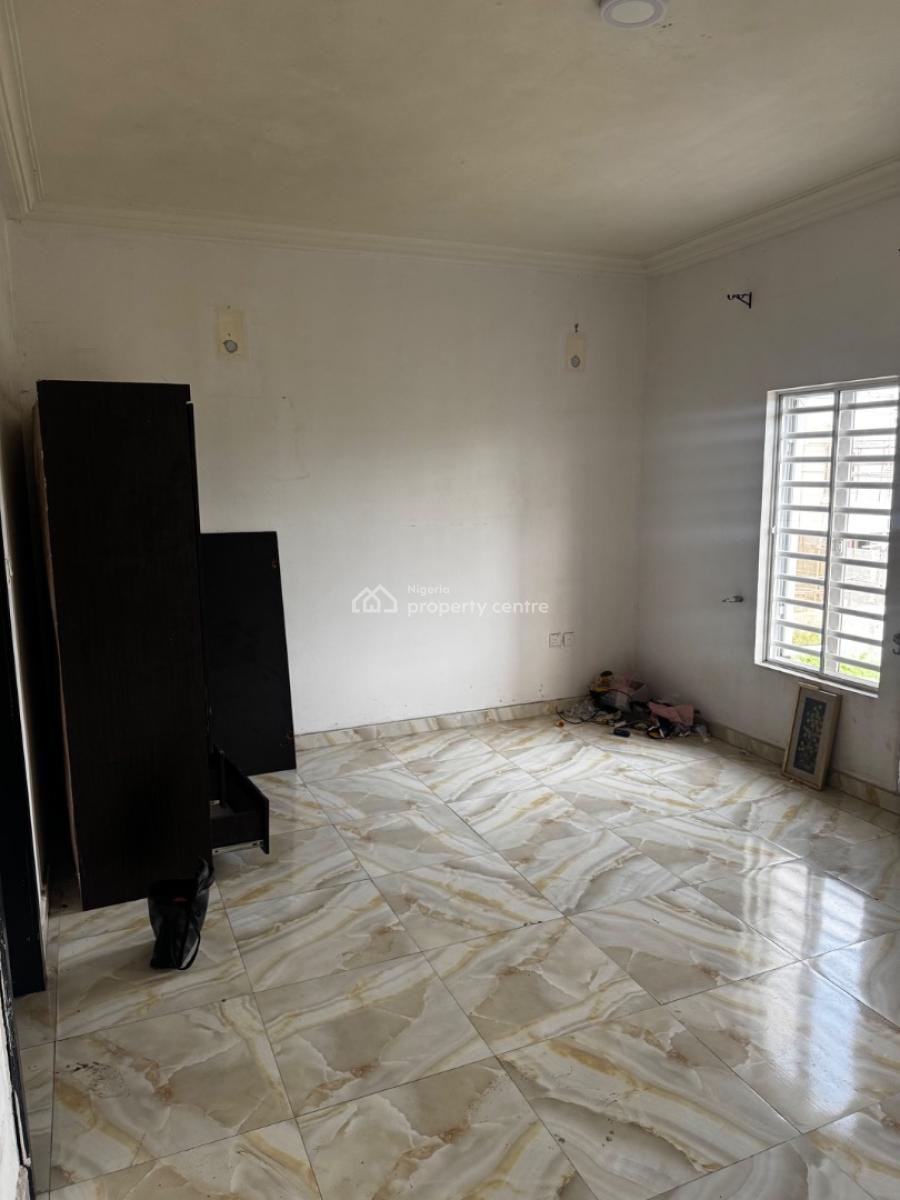 Spacious Renovated 2-bedroom Apartment (upstairs), Lekki Scheme 2, Ajah, Lagos, Flat / Apartment for Rent