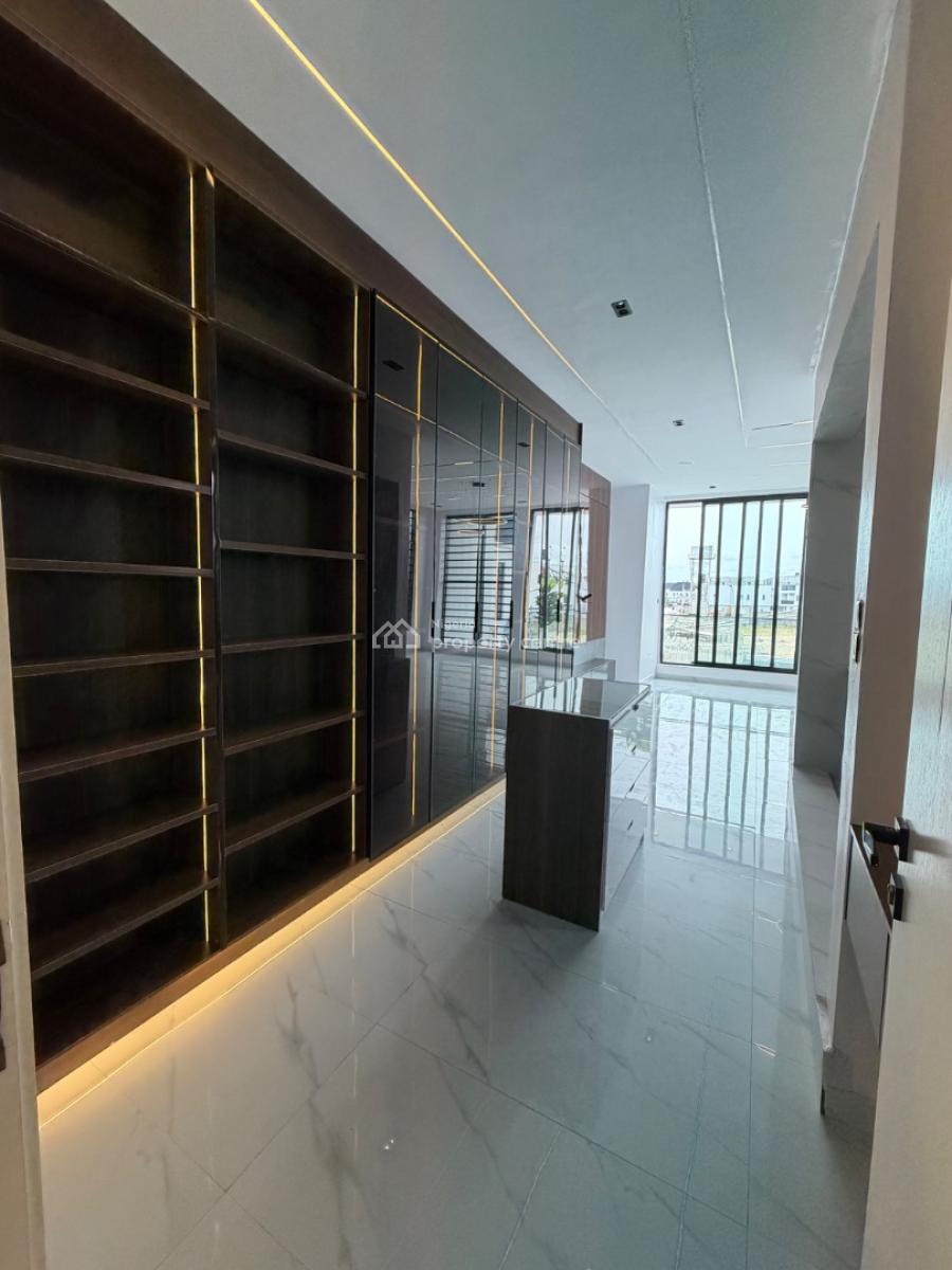 Spacious 5 Bedroom Fully Detached House with Pool, Ikota, Lekki, Lagos, Detached Duplex for Sale