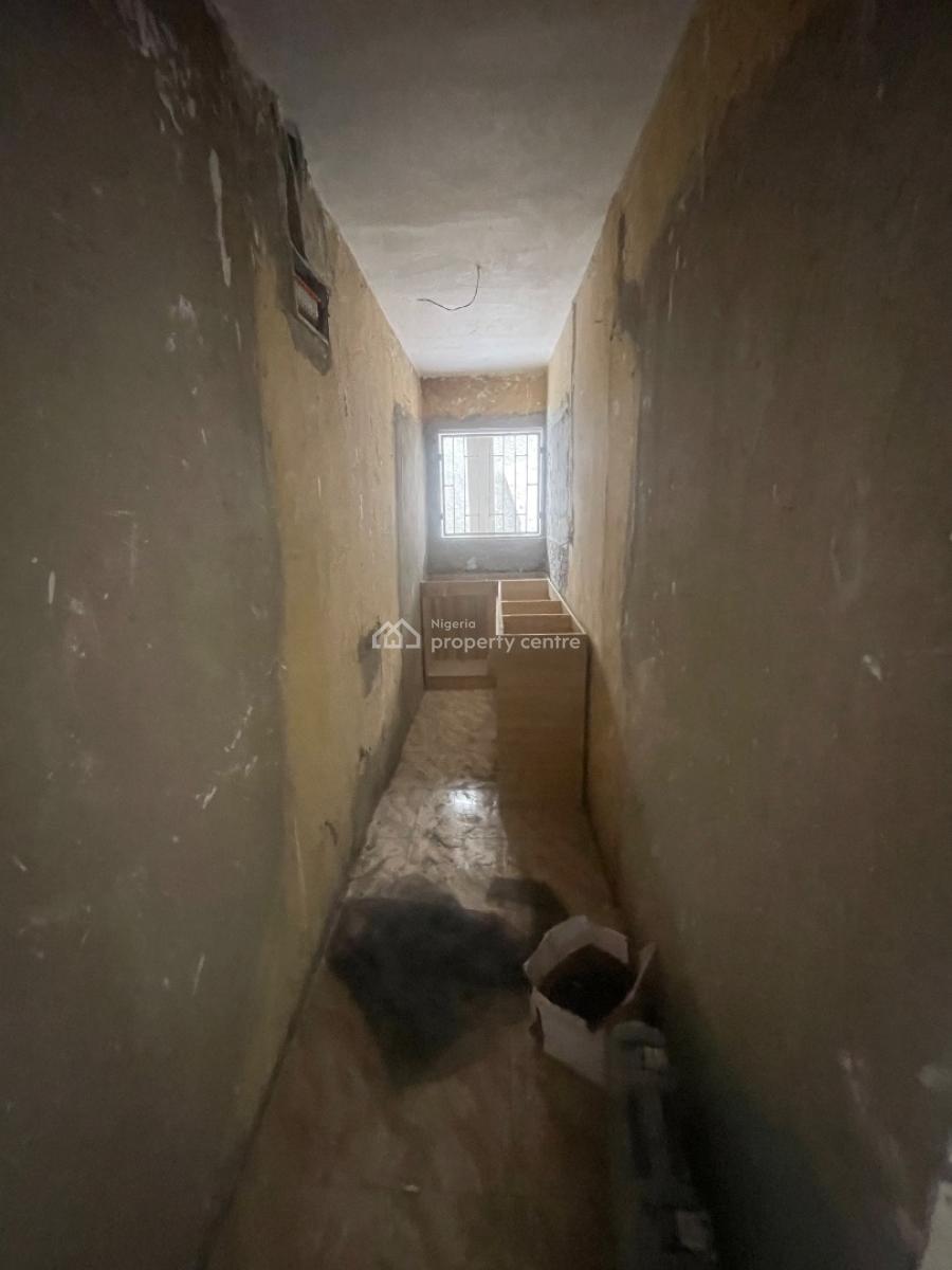 Spacious 2 Bedroom Apartment, Sawmill, Gbagada, Lagos, Flat / Apartment for Rent