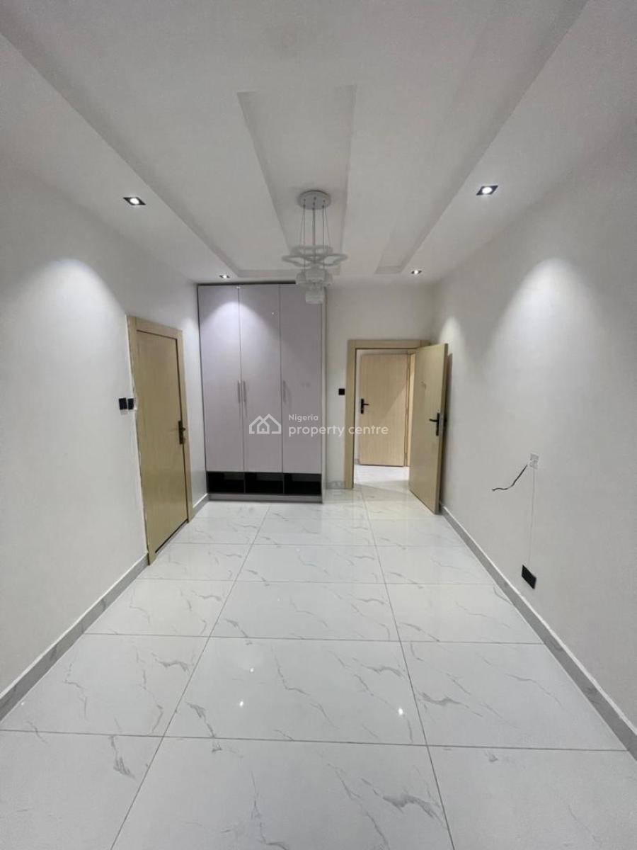 Tastefully Finished 2 Bedroom Apartment  Perfect for Family Residence, Orchid, Lekki, Lagos, Flat / Apartment for Sale