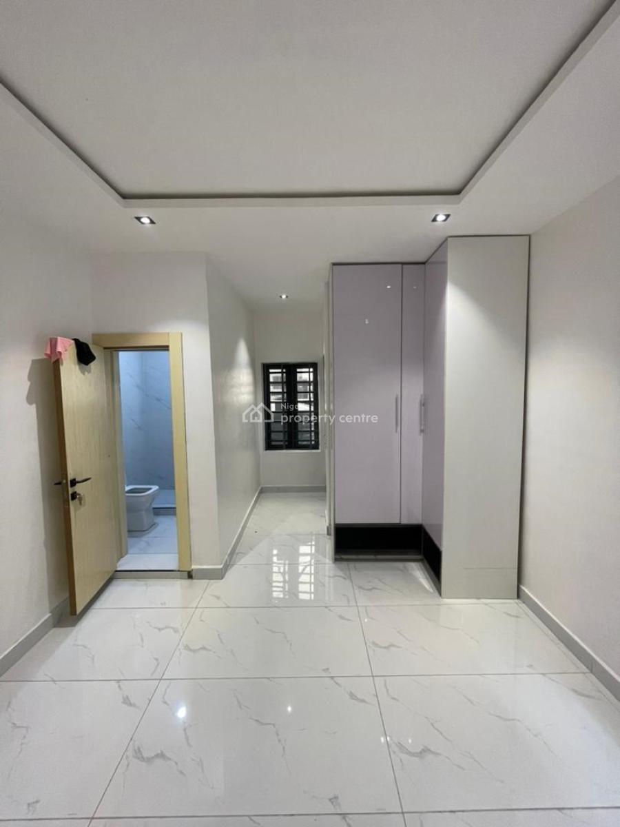 Tastefully Finished 2 Bedroom Apartment  Perfect for Family Residence, Orchid, Lekki, Lagos, Flat / Apartment for Sale