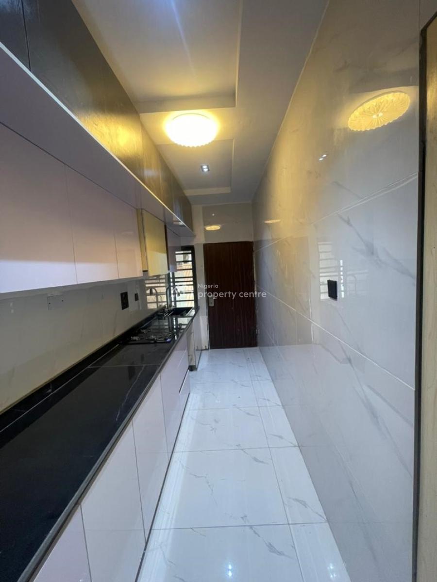 Tastefully Finished 2 Bedroom Apartment  Perfect for Family Residence, Orchid, Lekki, Lagos, Flat / Apartment for Sale